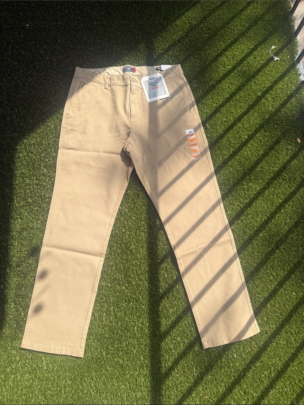 Dockers Straight Fit Chinos in Light Khaki